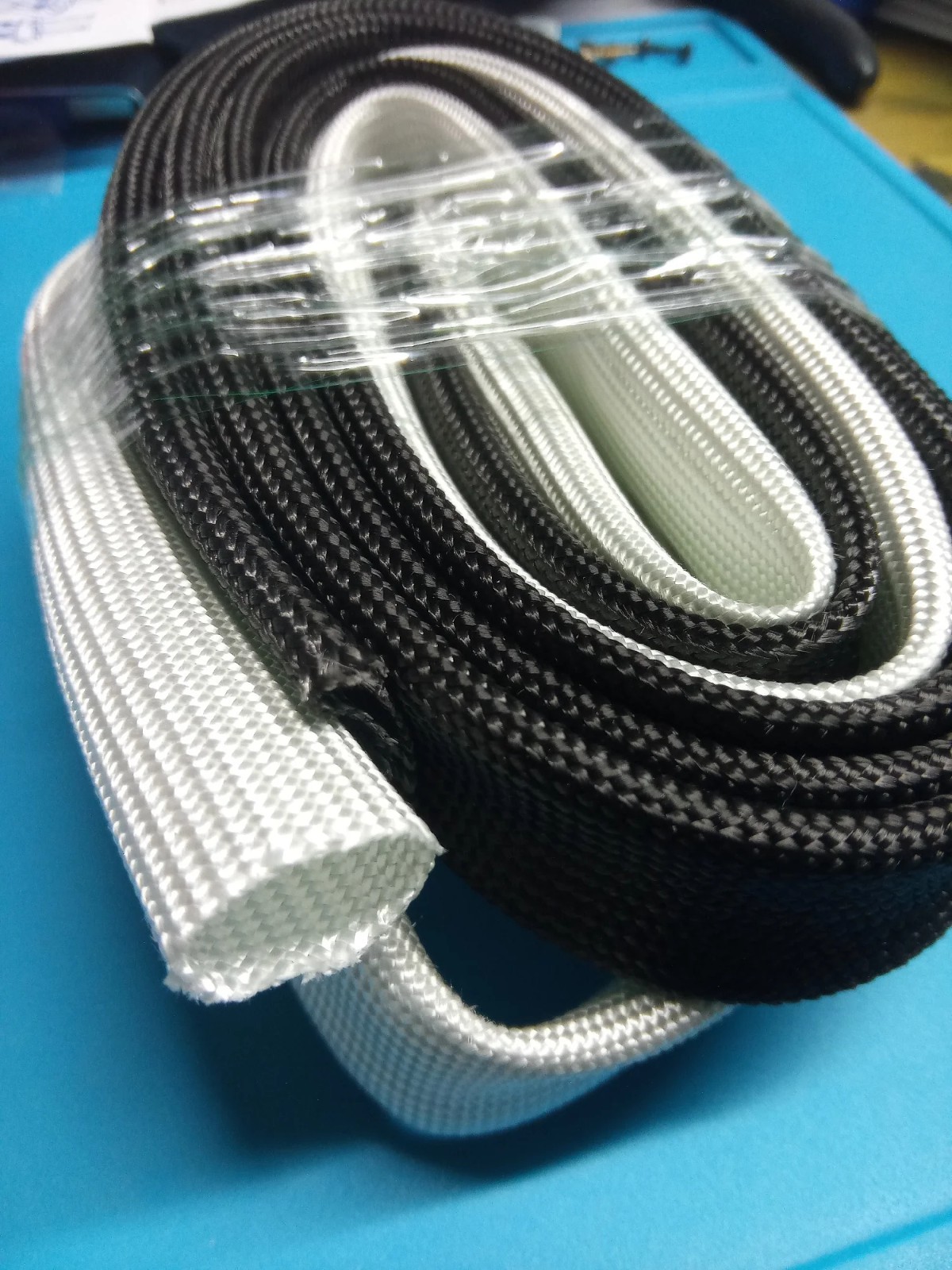 1M-5M Braided Fiberglass Sleeve High Temp Resistant Tube Chemical Glass Fiber