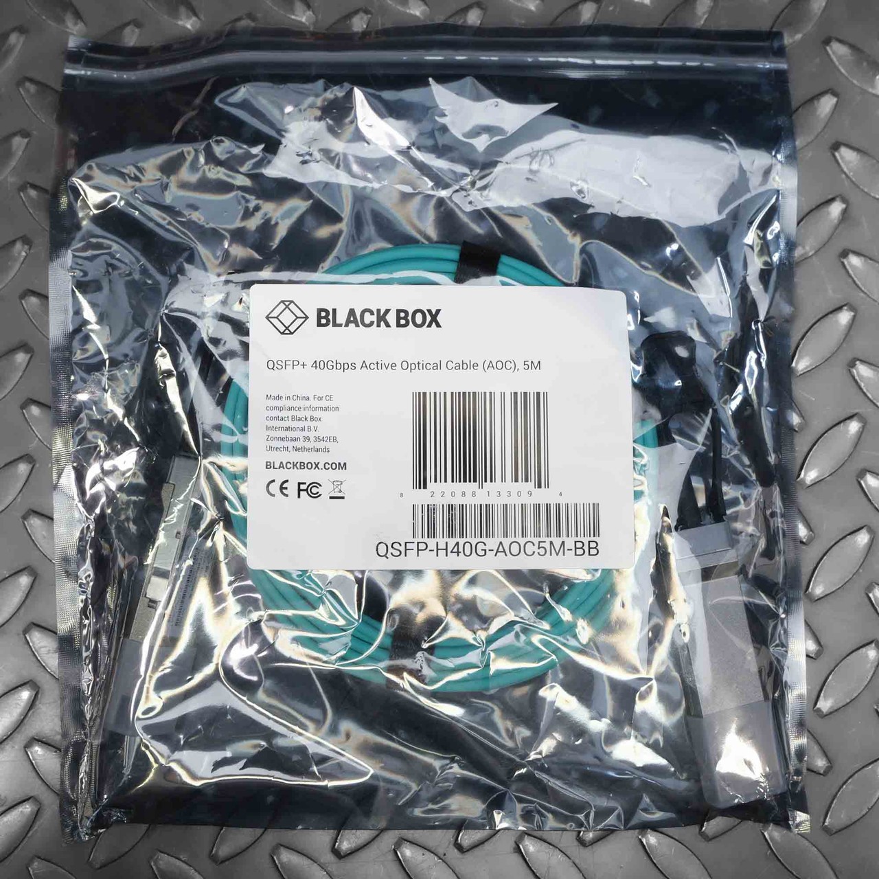 Unused QSFP+ 40Gbps Optical Cable – Black Box QSFP-H40G-AOC5M-BB