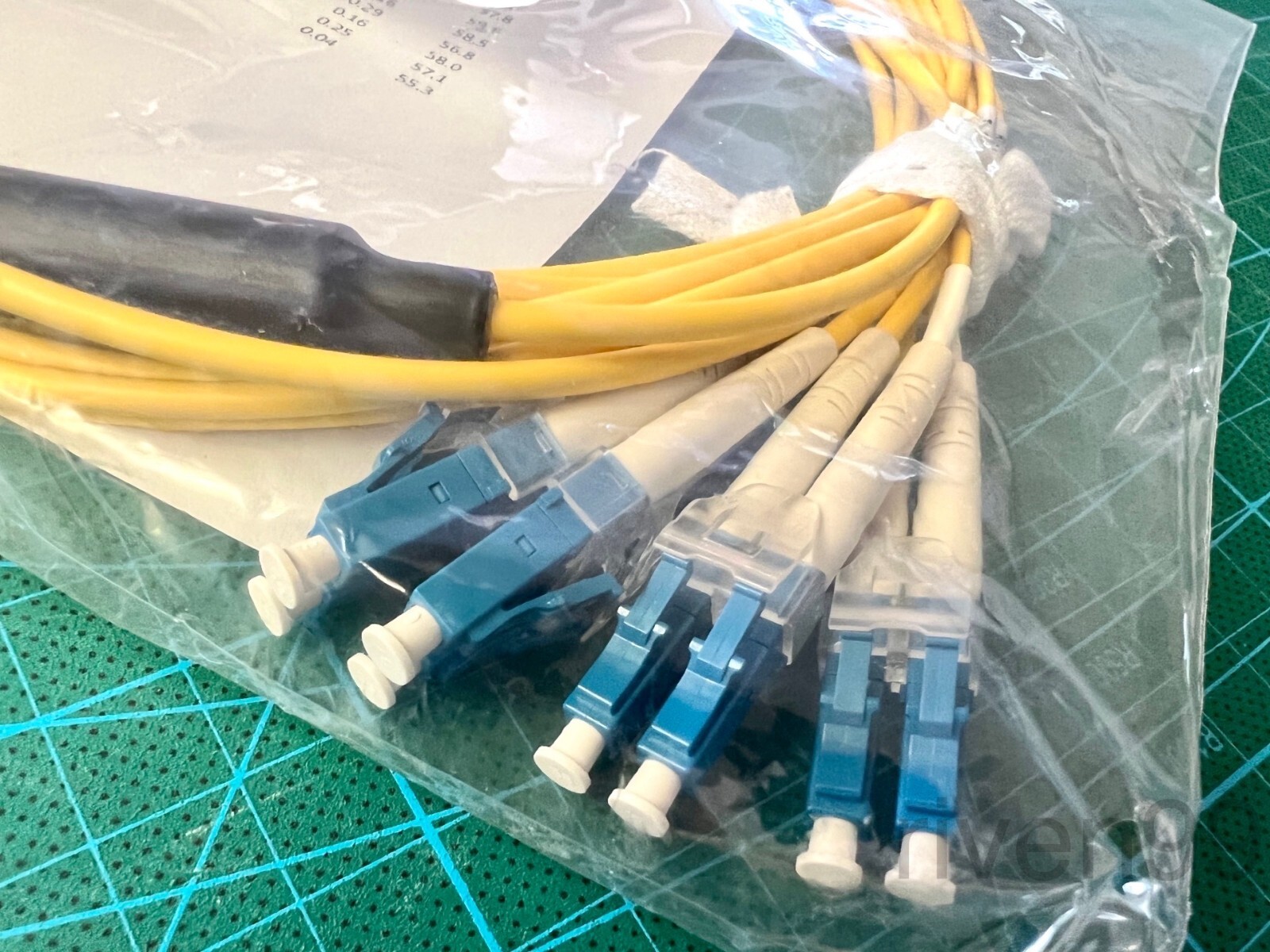 MOLEX QSFP MPO/MTP 8F to 4x LC Fiber Optic Breakout Cable, Singlemode OS2 Yellow