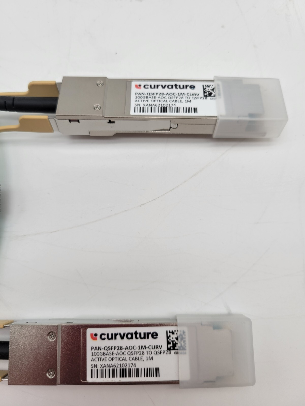 Curvature 6 Active Optical Cable 100Gbase-AOC. QSFP28 to QSFP28 1 meter length