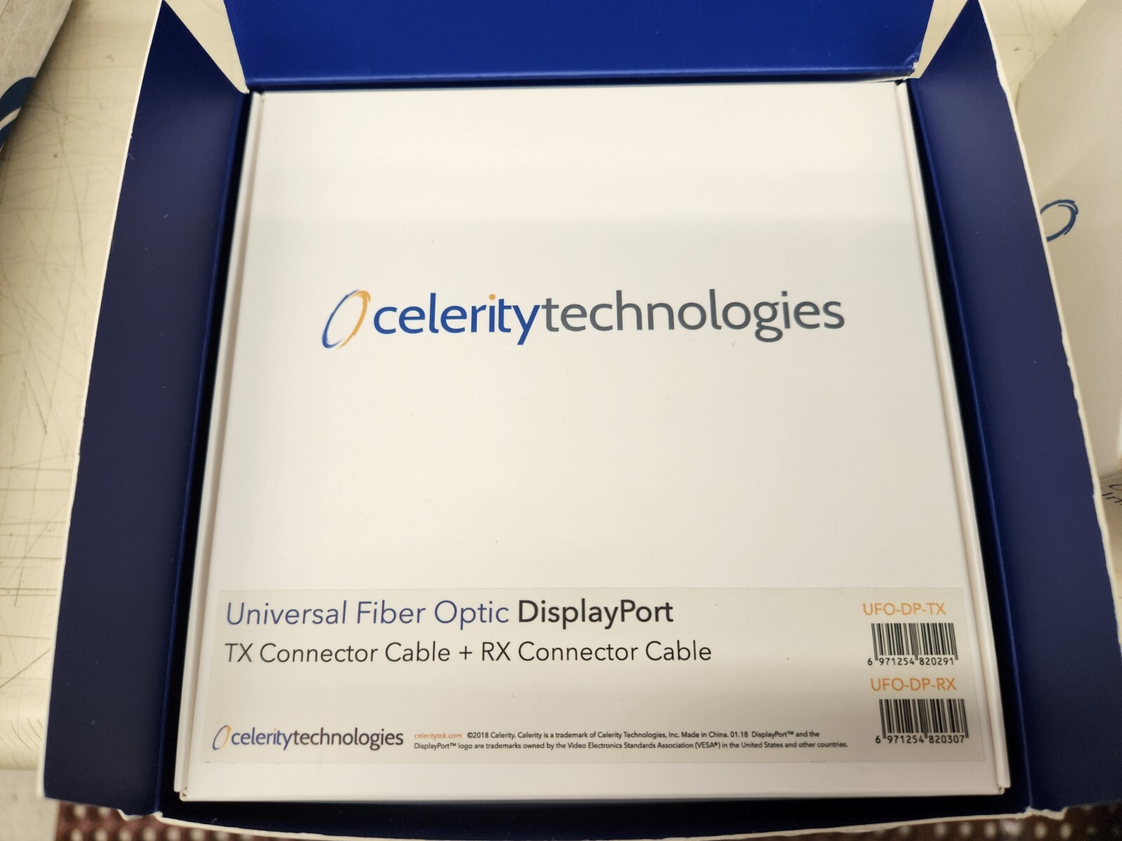 Celerity UNIVERSAL FIBER OPTIC DISPLAYPORT 35FT