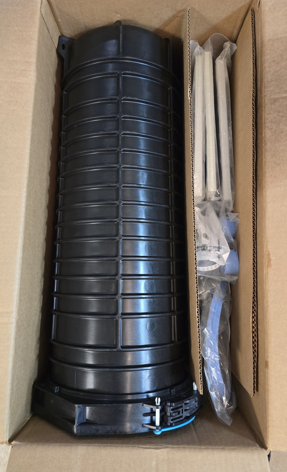COYOTE FIBER SPLICE ENCLOSURE. 9.5X28inches.