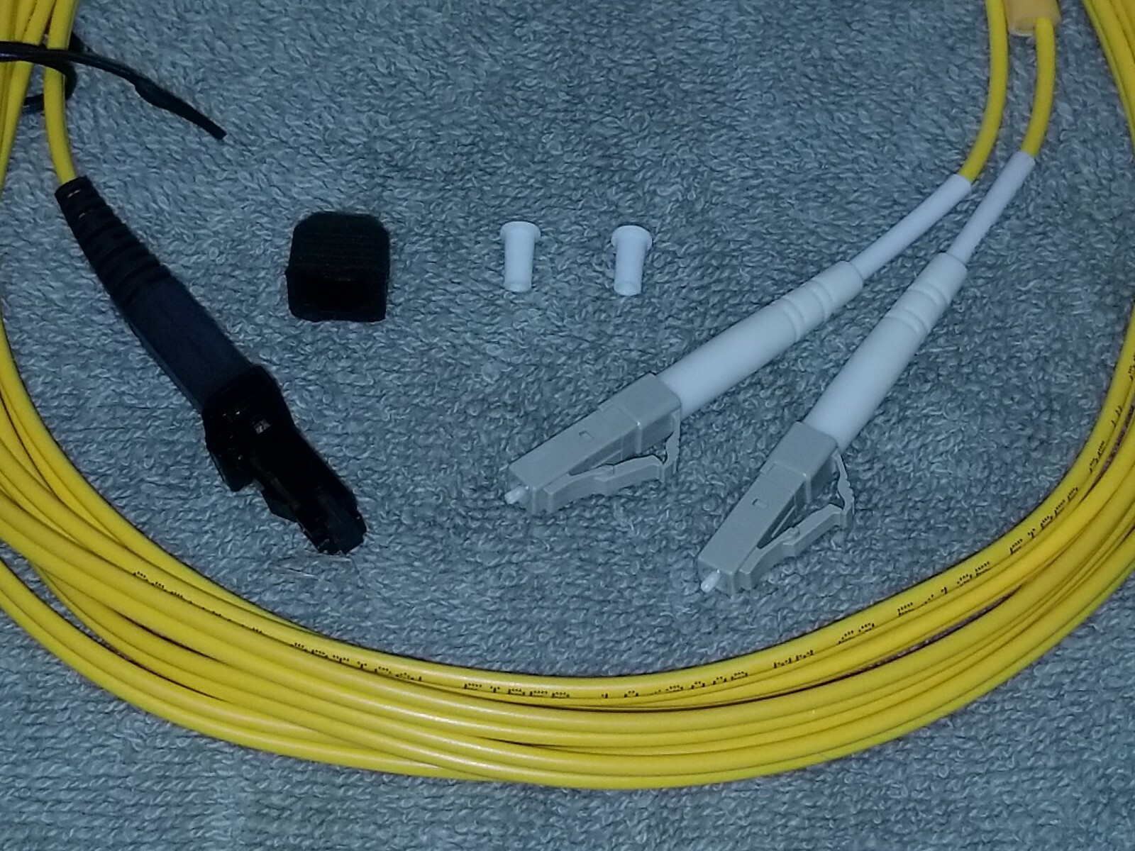 Fiber Optic MTRJ-LC MM 62.5 DUPLEX 2.0mm, 3Mtrs.PVC P/N: ZN-MTRJLC62-003mtr-YE