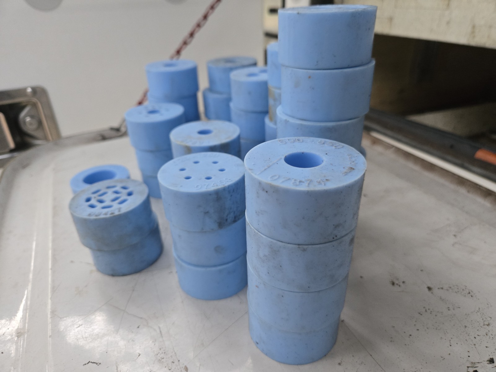 Coyote Fiber Optic Silicone Gromet Lot Of 39