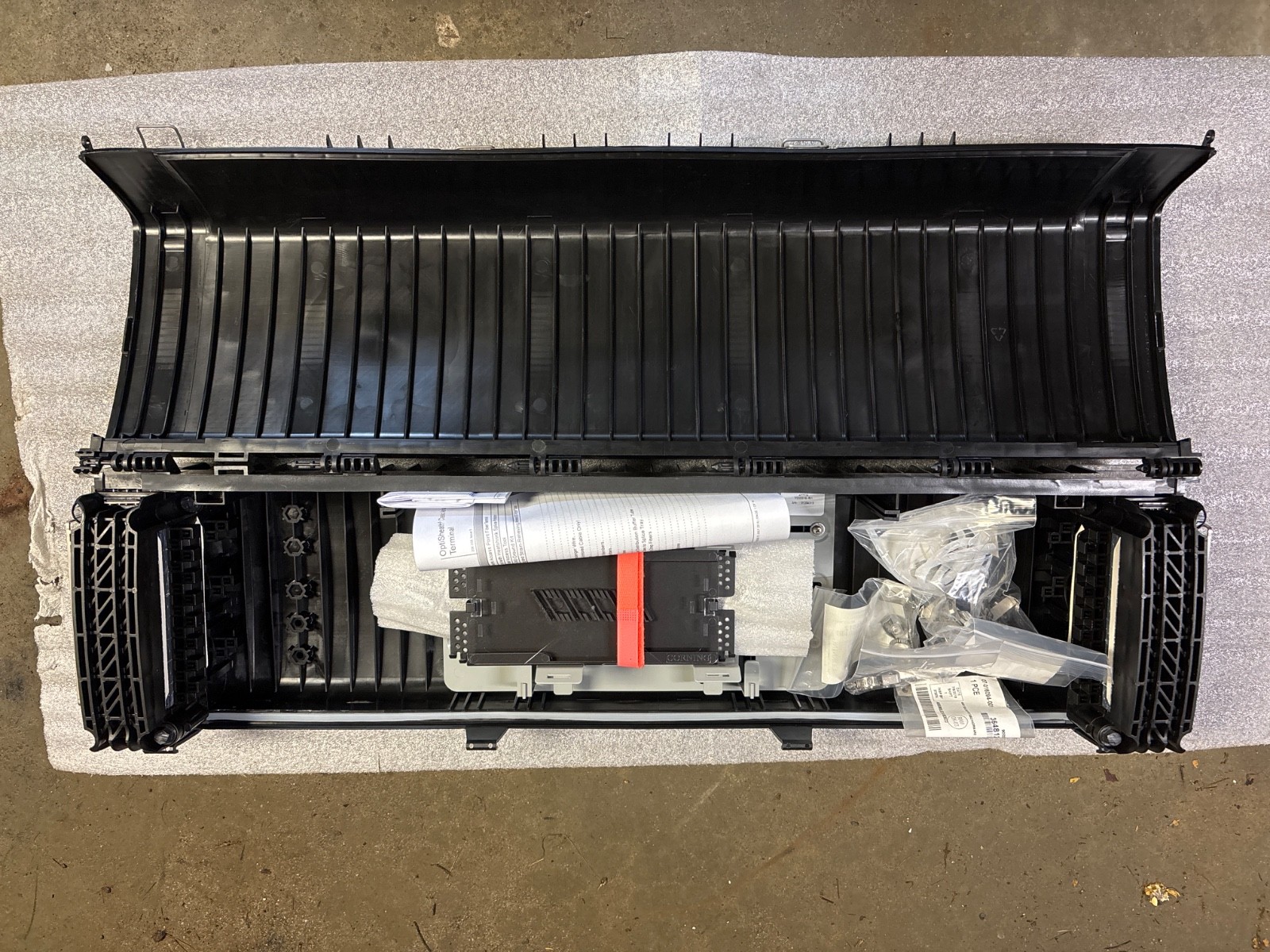 Corning SCA-9T34-LRS 34” Aerial Fiber Enclosure