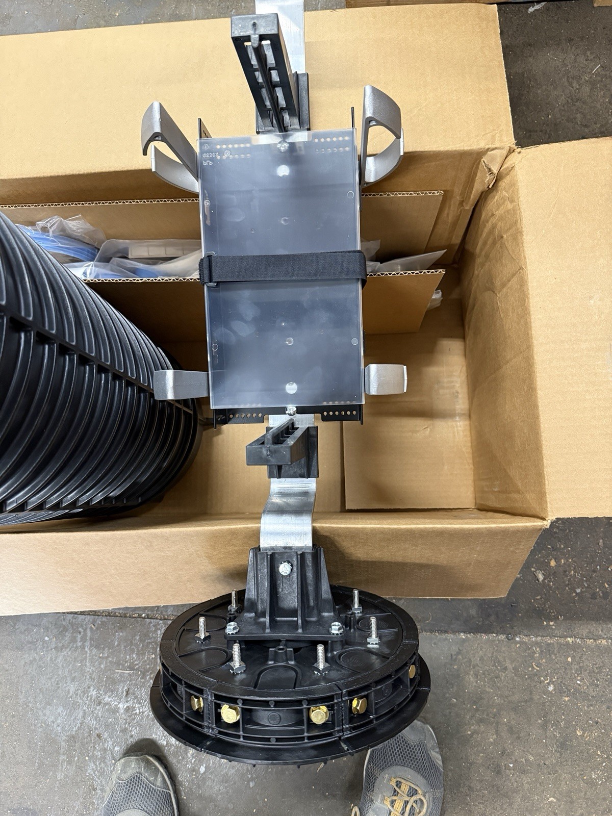 PLP COYOTE Fiber Optic Dome Closure 9.5″x28″ Ribbon 800015076 Performed Line NEW