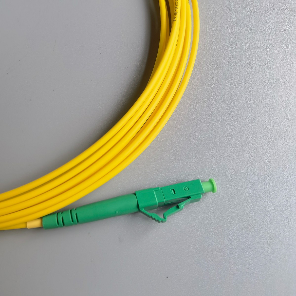 Fiber Optic Cable 1.5M/3M/5M 2.0mm LSZH G657A2 Single Mode LC/APC-LC/APC