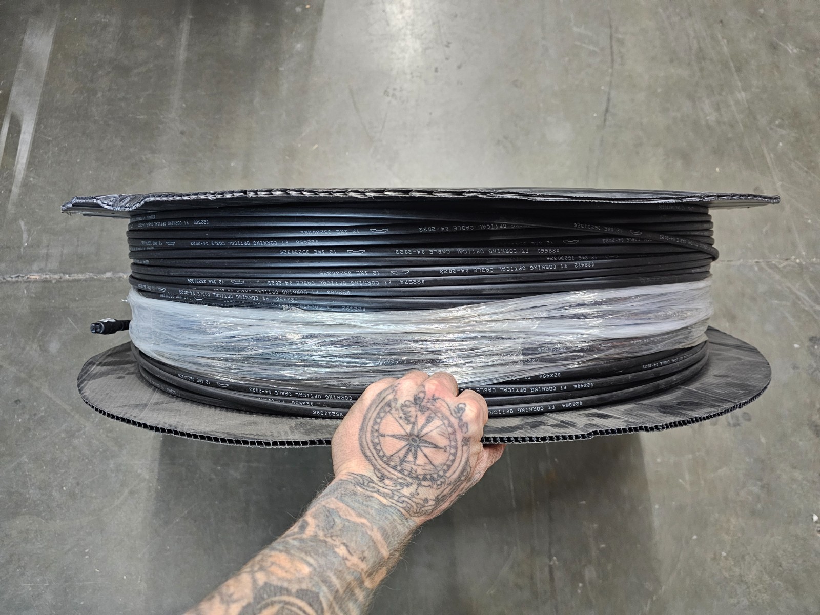 CORNING OPTICAL CABLE 12 MULTIPORT 600′ 12F FDRP CON2RMT/SCA326 D00F