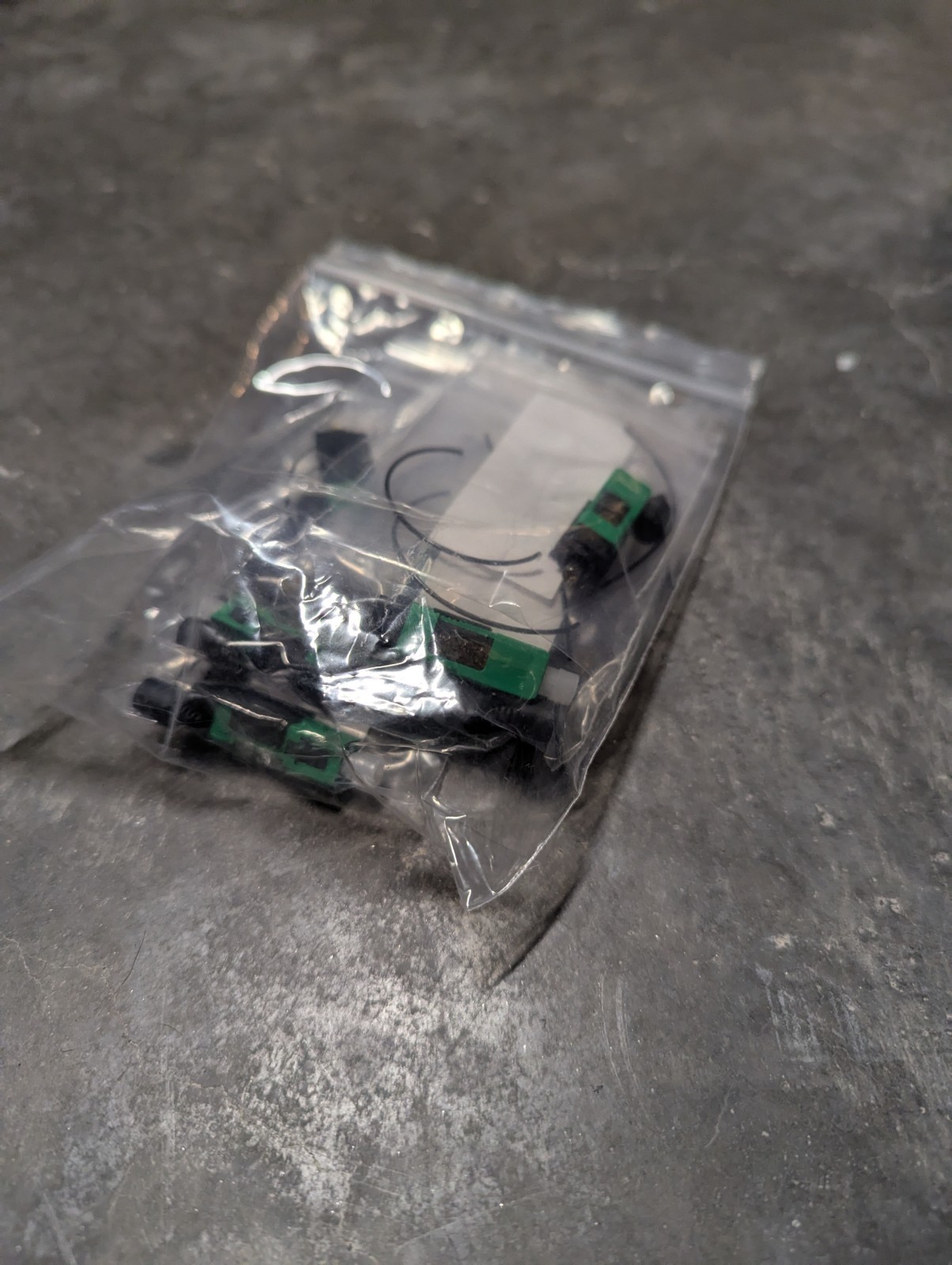 Multilink 066-025-10 Surelight Field Installable connectors SM 900UM Box of 100