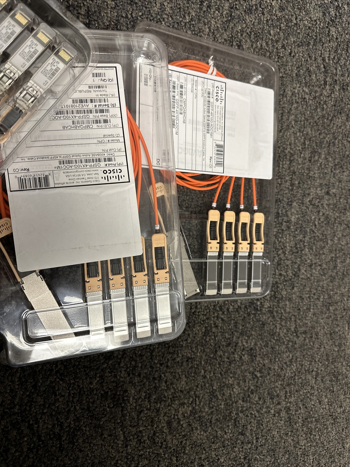 Lot of 2 NEW CISCO QSFP-4X10G-AOC1M QSFP to 4x10G SFP+ Active optical 10-2932-02