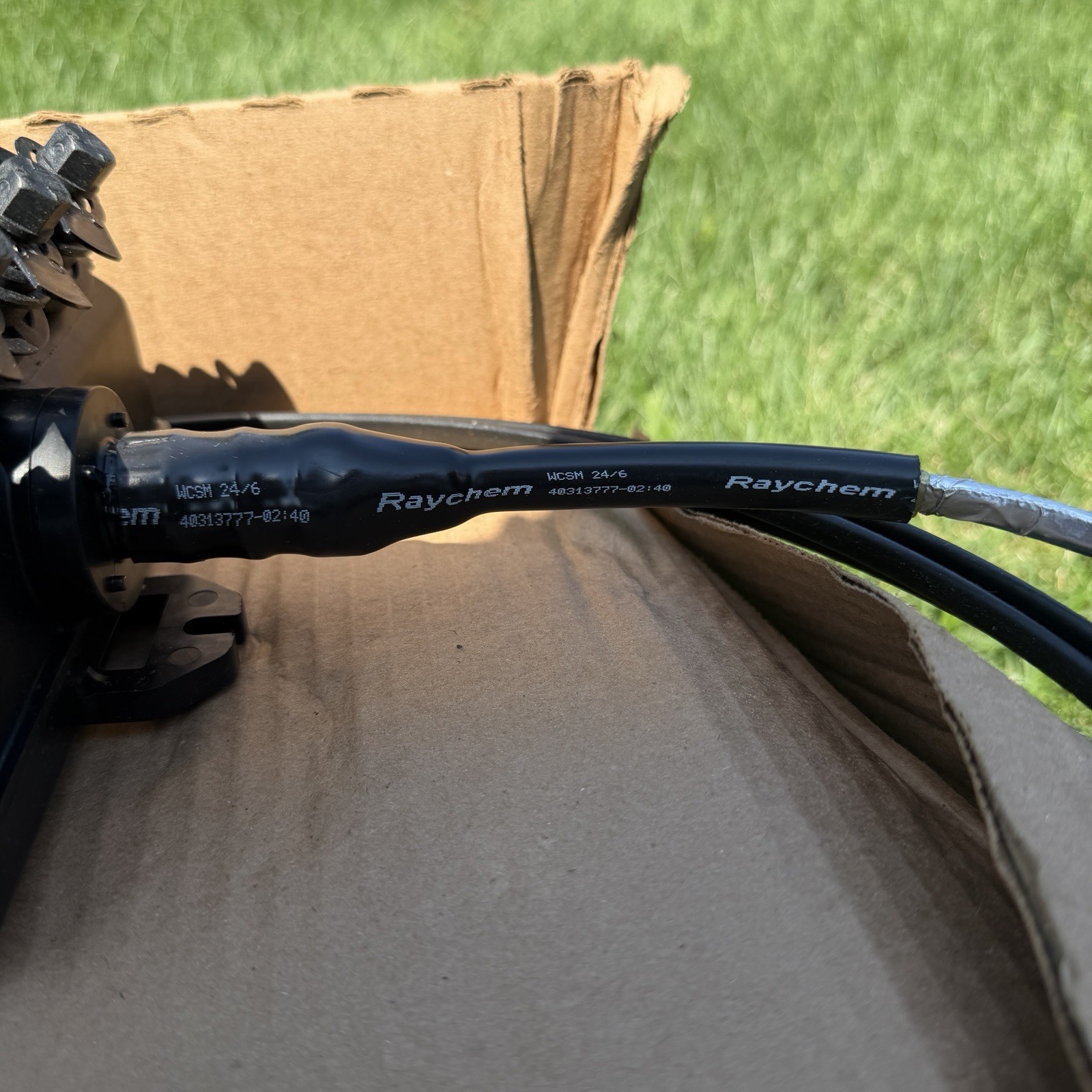 CommScope NOVUX 12-Port Fiber Optic Terminal w/ 1000FT DS2 SM 12F Cable