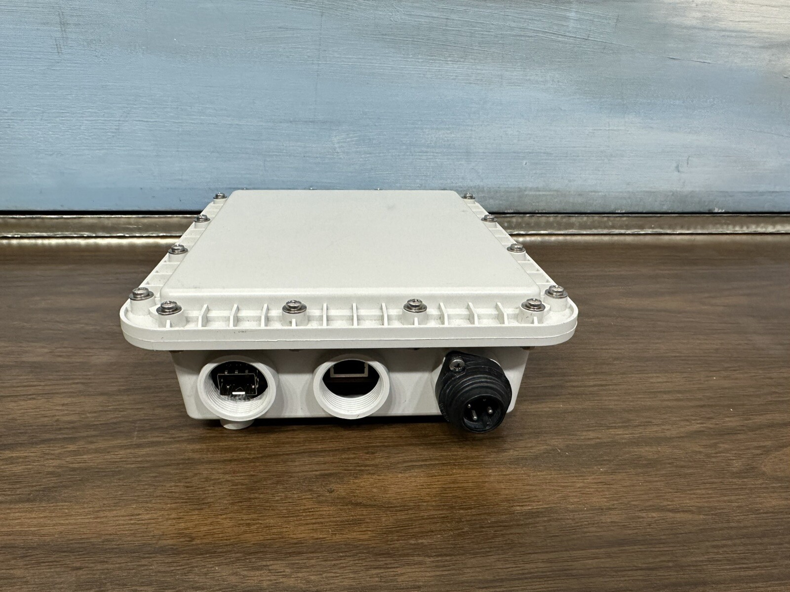 Ruckus Wireless Fiber Node fiber media converter P01-0300-0000 -untested As Is