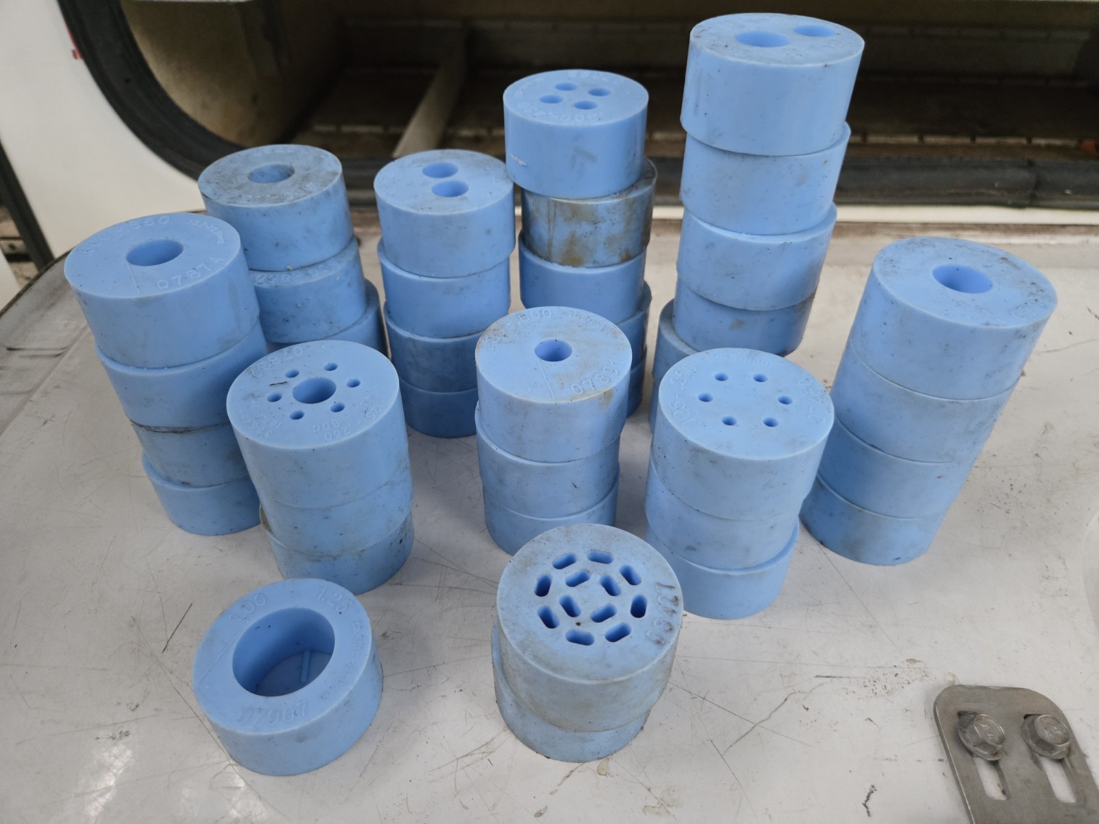 Coyote Fiber Optic Silicone Gromet Lot Of 39