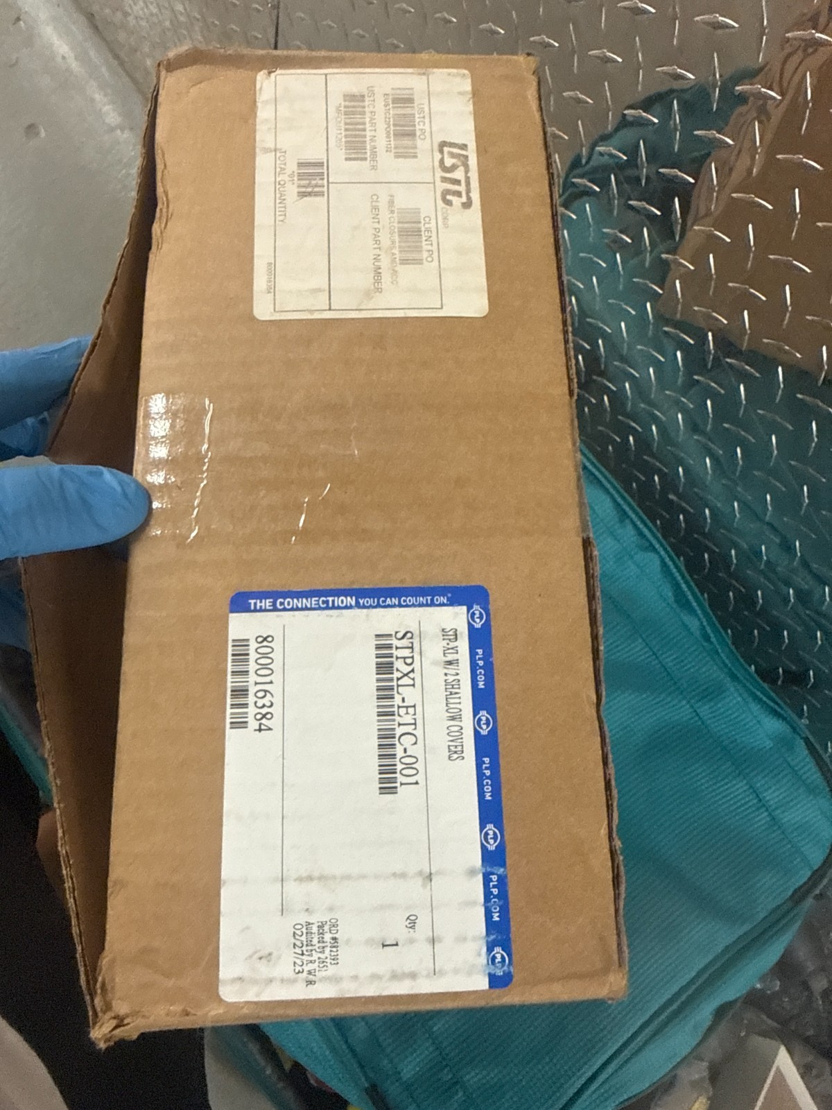 PLP COYOTE FIBER CABLE CLOSURE W/ 2 SHALLOW COVERS MODEL STPXL-ETC-001
