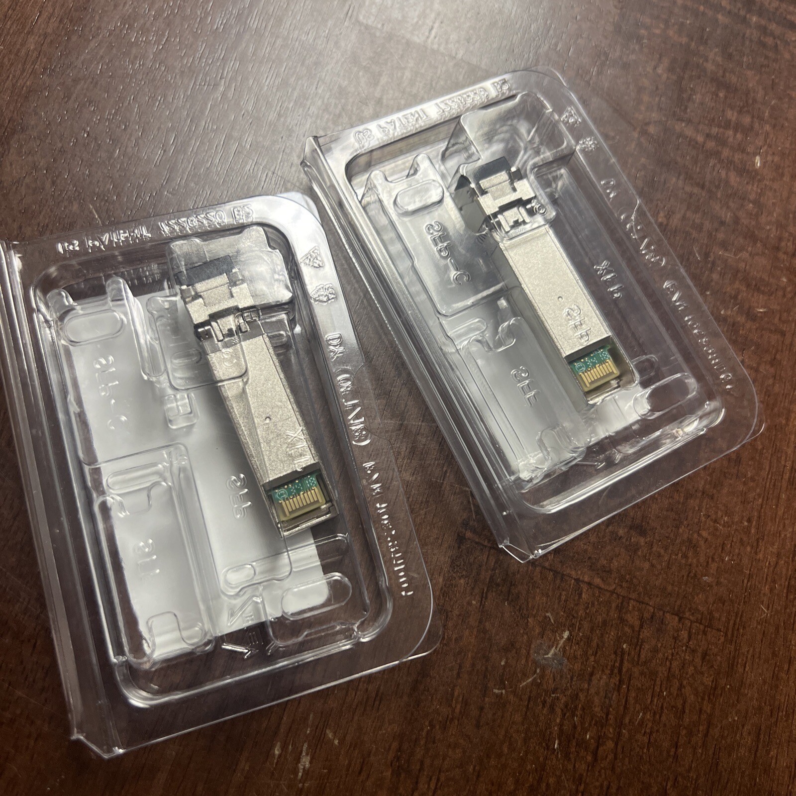 Lot of 2 Genuine Dell 10GBASE SFP+SR Optical Transceiver 0C5RNH FTLX8574D3BCL-DL