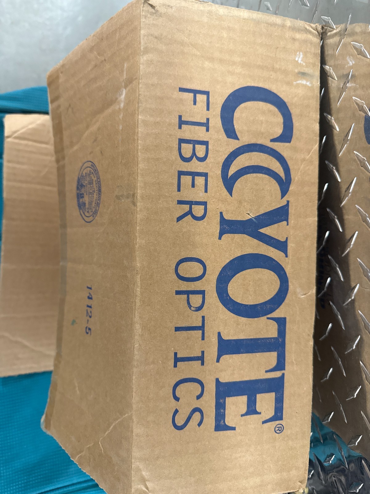 PLP COYOTE FIBER CABLE CLOSURE W/ 2 SHALLOW COVERS MODEL STPXL-ETC-001