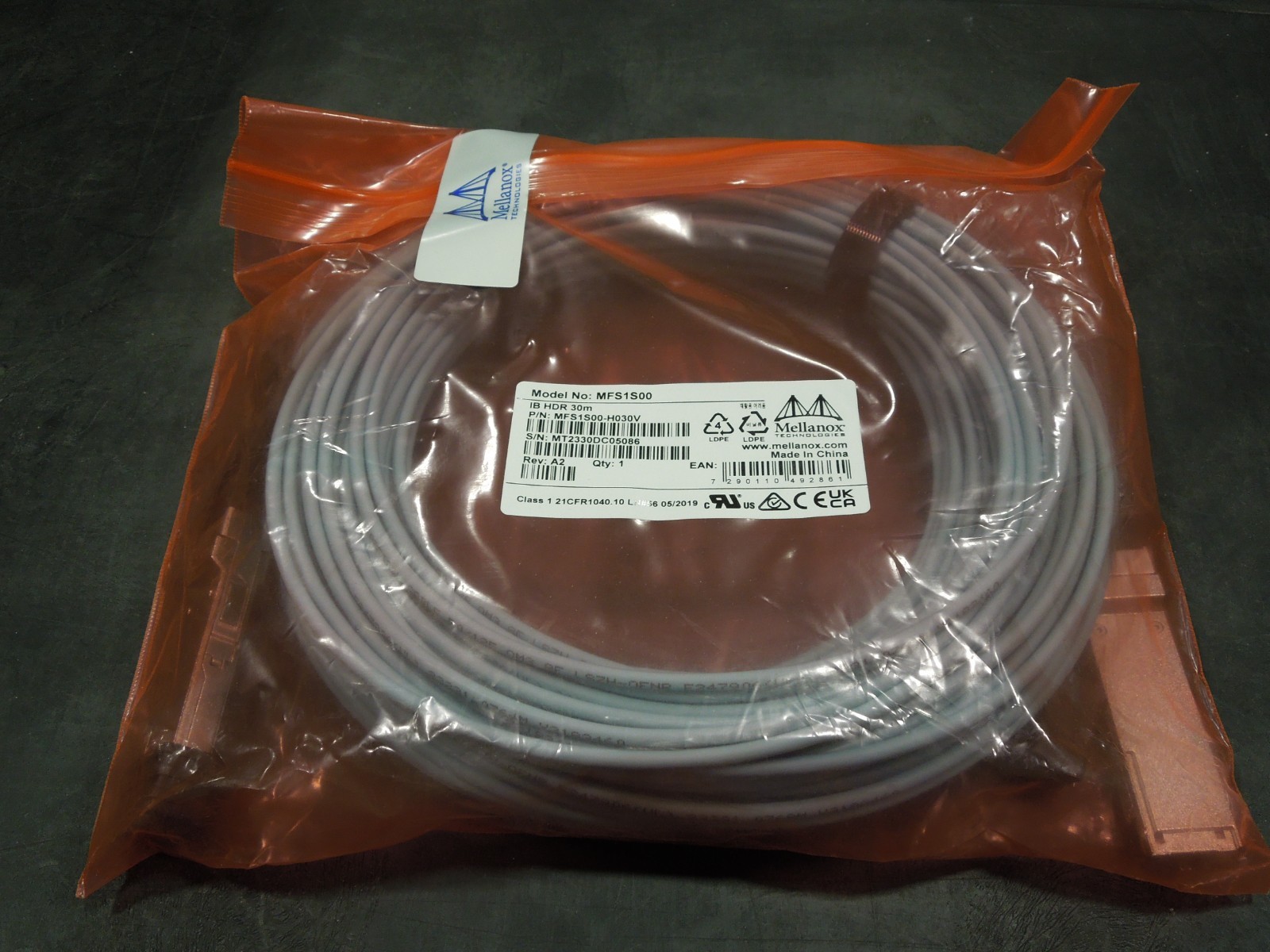 MFS1S00-H030V Compatible TAA 200GBase-AOC QSFP56 DSP Active Optical Cable
