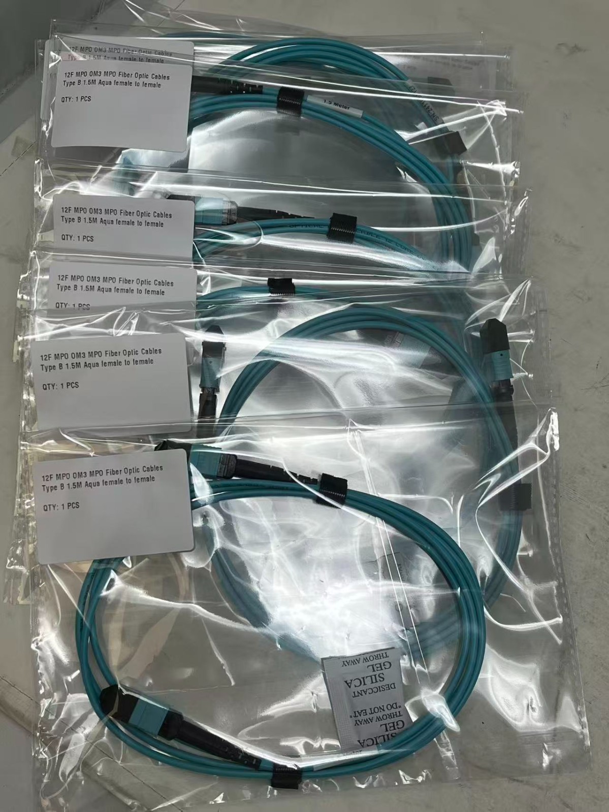 Lot of 5， 12F MPO OM3 MPO Fiber Optic Cables Type B 1.5M Aqua female to female