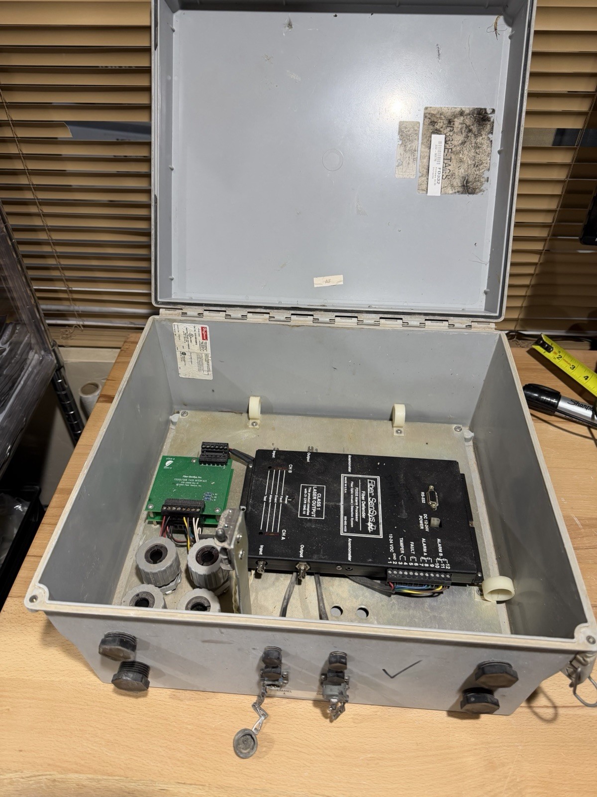 Fiber SenSys Defender 2-Channel Fiber Optic Perimeter Intrusion Detection NEMA