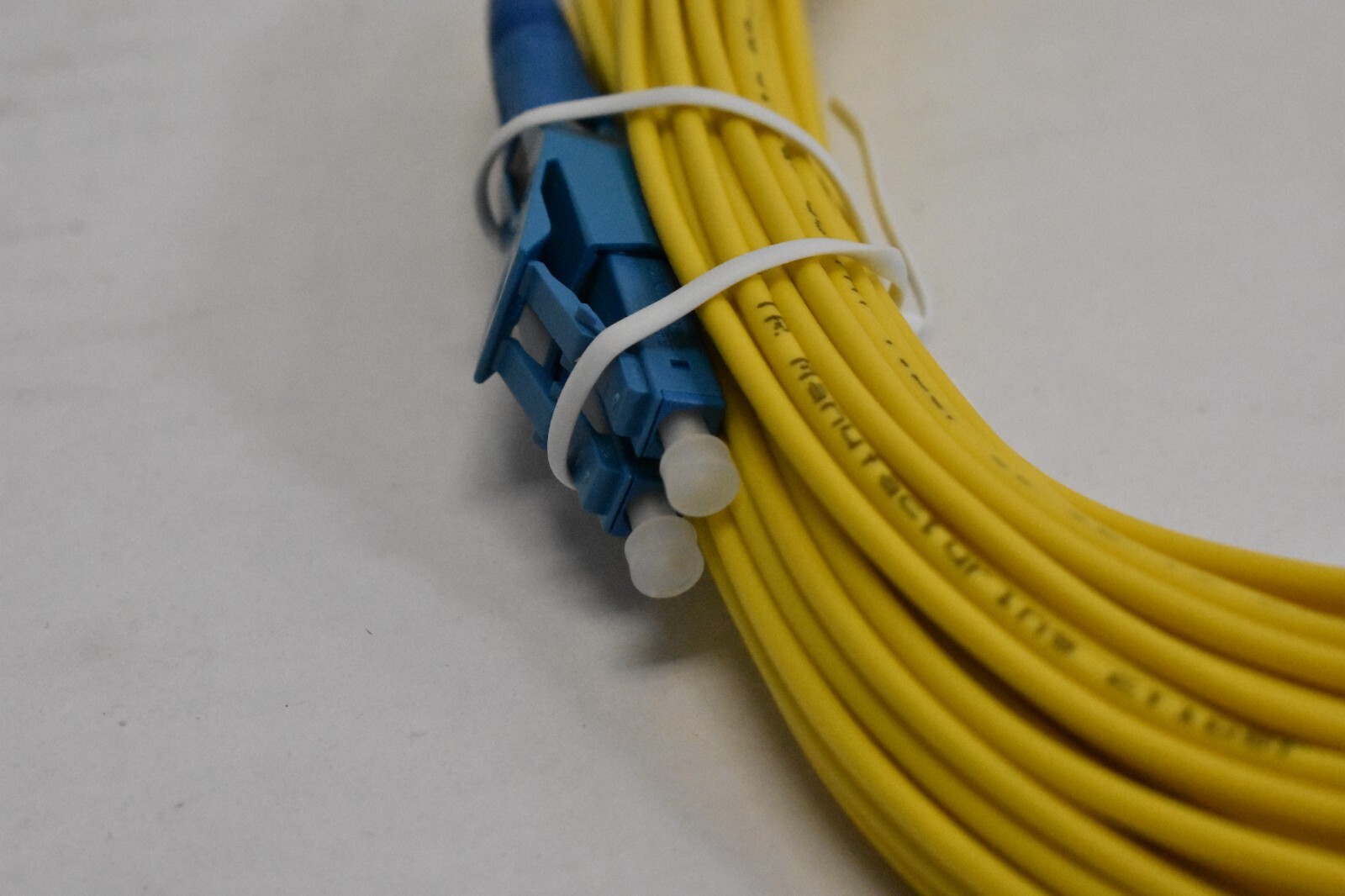 Duplex cb-fb-sm2lcu028 Os2 Single Mode PVC OFNR 2.0mm Fiber Optic Lot of 3