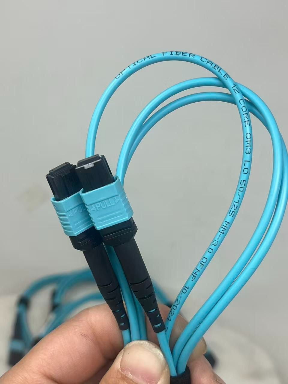 20PCS ， 12F MPO OM3 MPO Fiber Optic Cables Type B 1.5M Aqua female to female