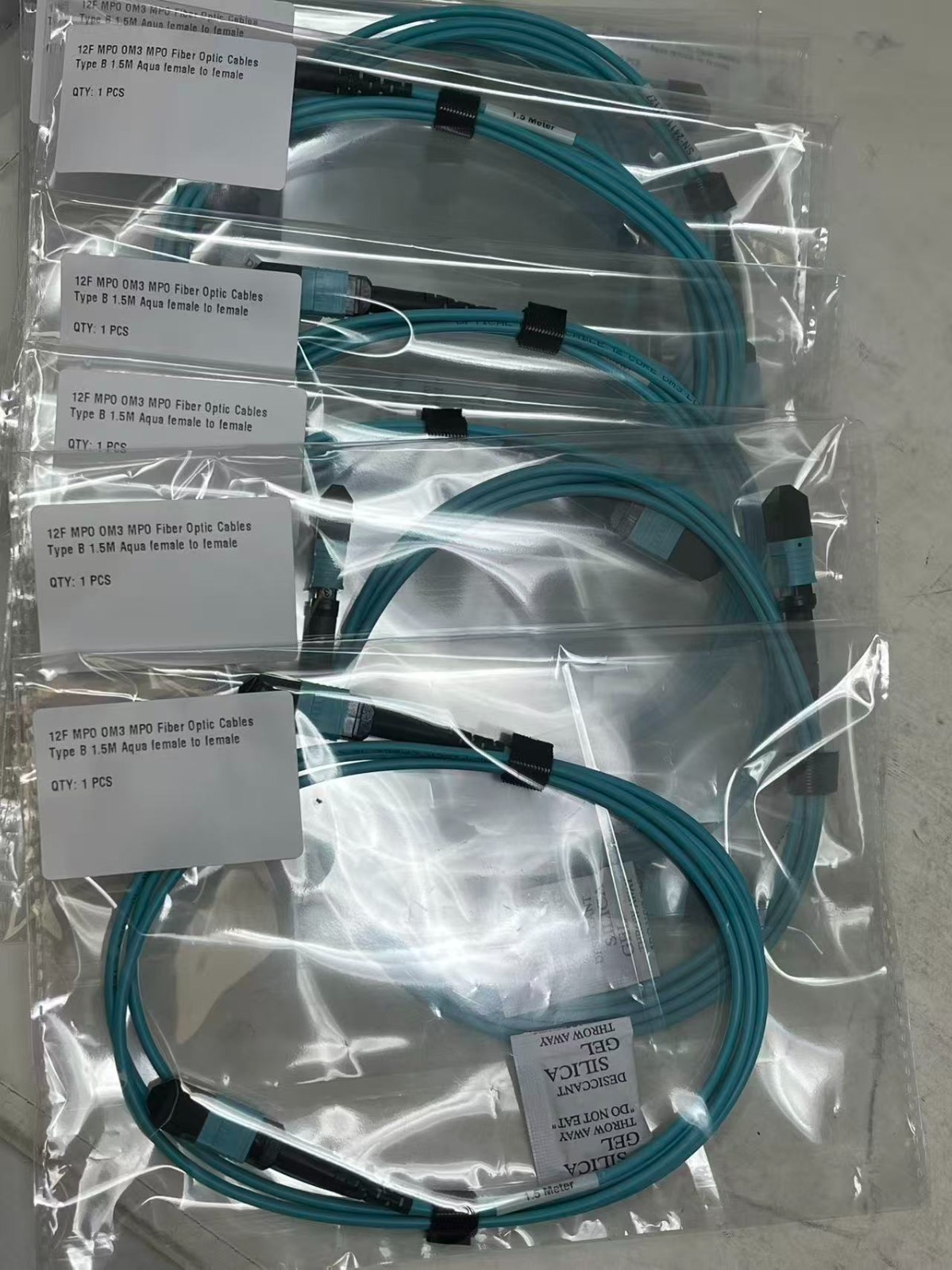 Lot of 5， 12F MPO OM3 MPO Fiber Optic Cables Type B 1.5M Aqua female to female