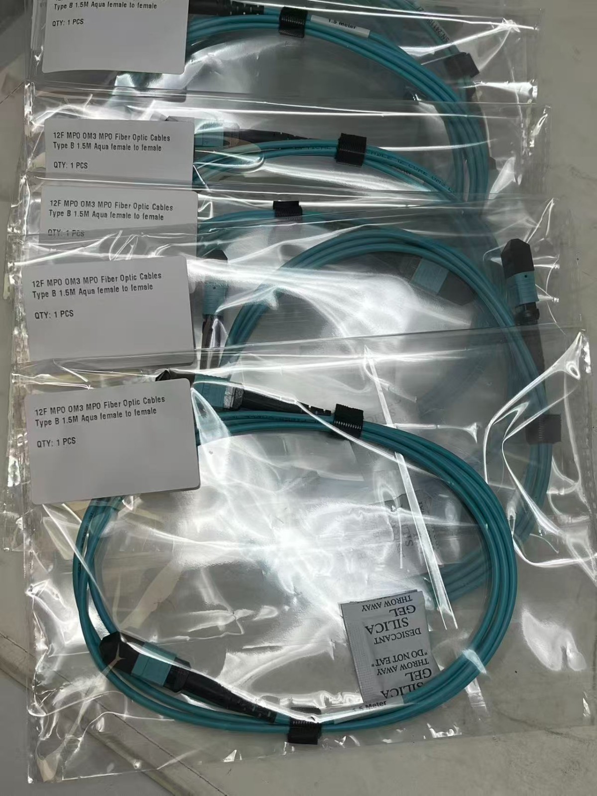 Lot of 5， 12F MPO OM3 MPO Fiber Optic Cables Type B 1.5M Aqua female to female