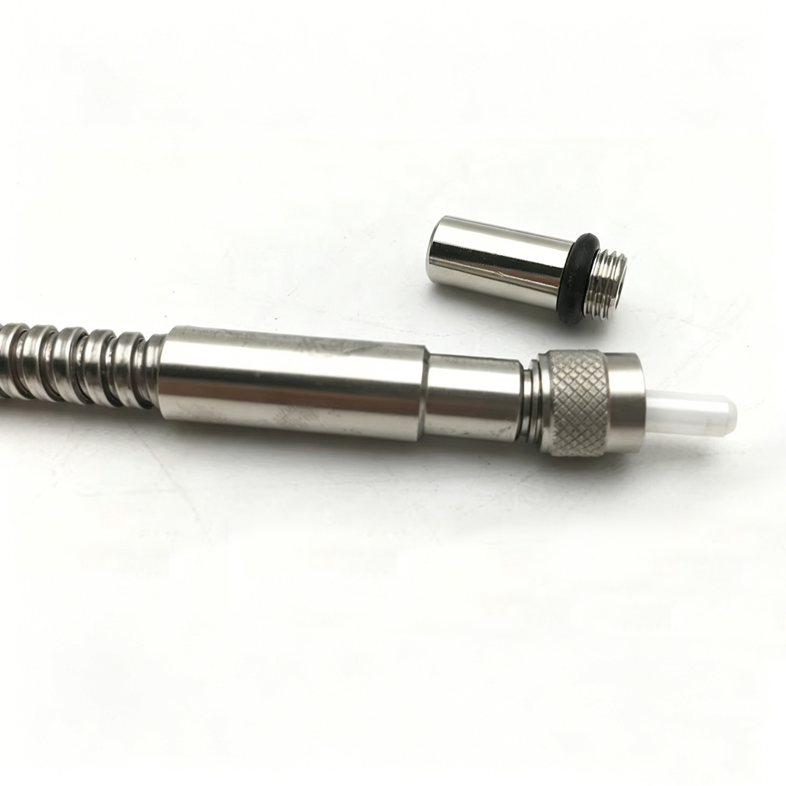 Armored Fiber Patch Cable SMA905 Round-SMA 1000um 1M Metal Ferrule UV-VIS 0.22NA