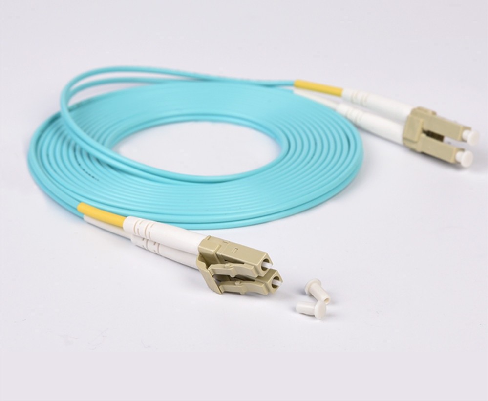 Fiber Optic LCLC UPC OFNP/Plenum Multimode Duplex OM4 100G 50/125 Aqua 11M/35FT