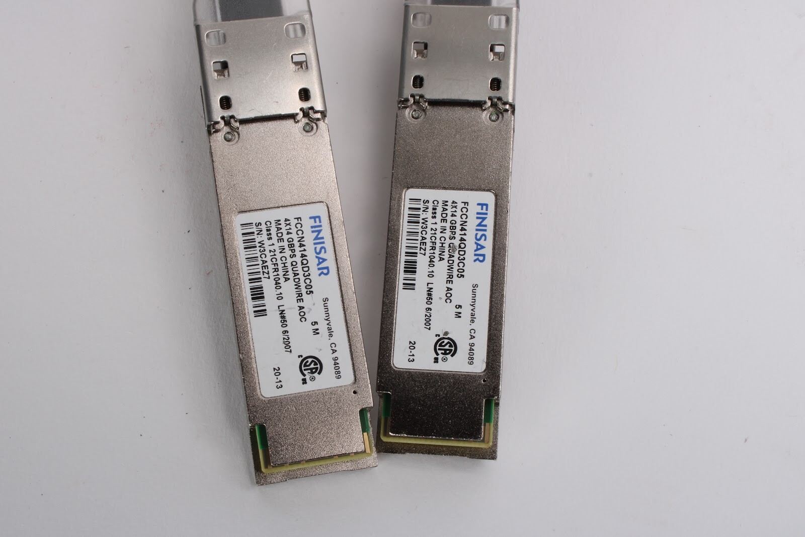 Finisar FCCN414QD3C05 4×14 GBPS Quadwire AOC QSFP+ Active Optical Cable