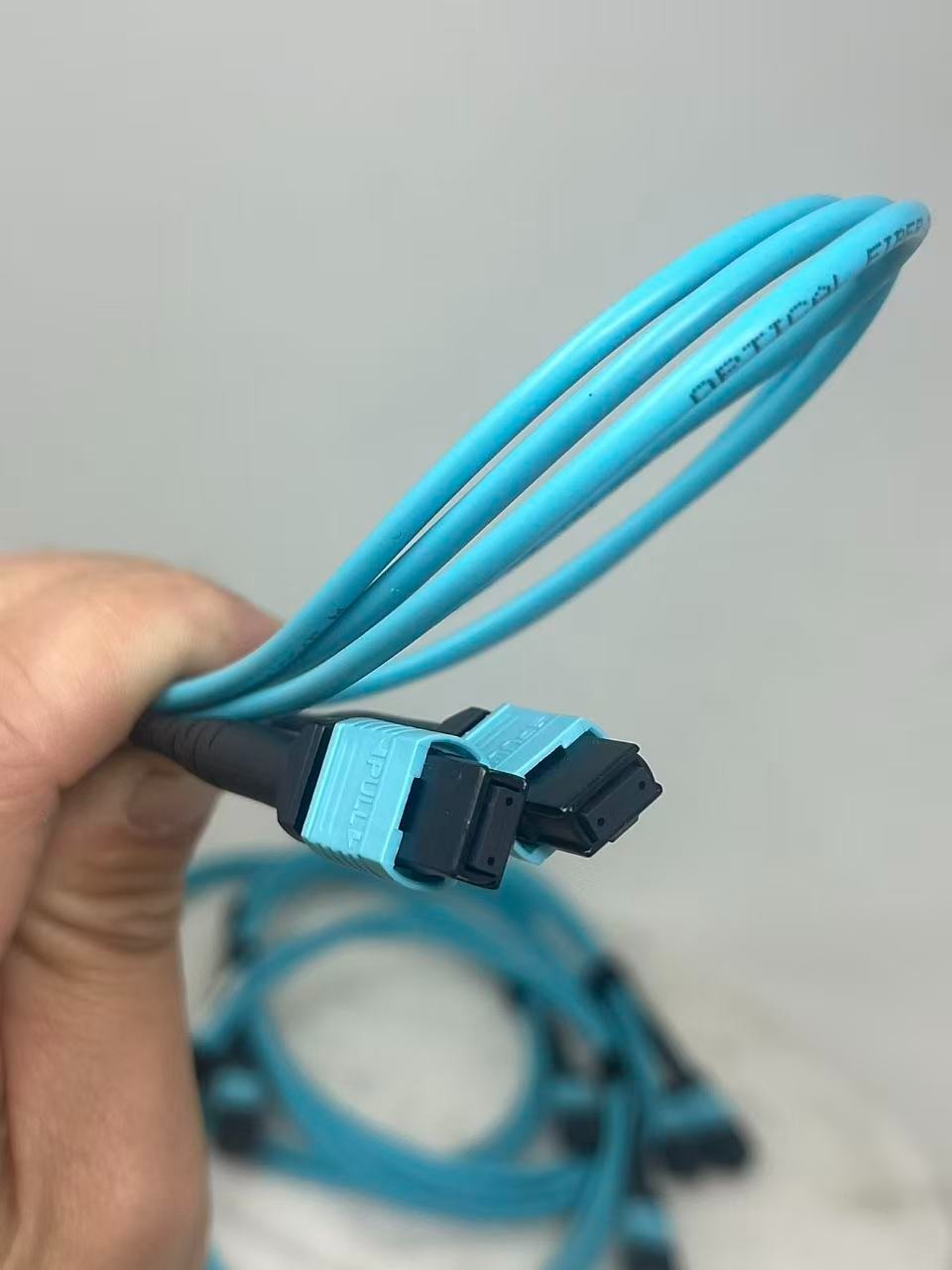 20PCS ， 12F MPO OM3 MPO Fiber Optic Cables Type B 1.5M Aqua female to female