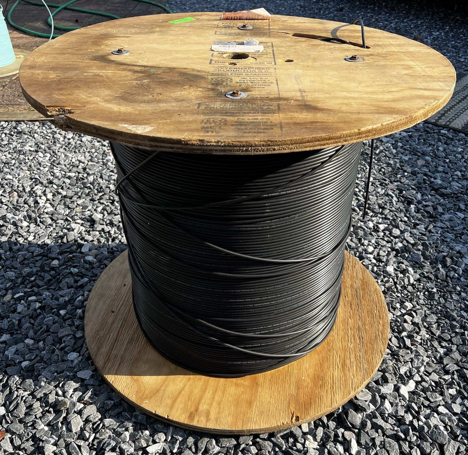 Corning 6 Strand Indoor Outdoor Fiber Optic Cable Riser Rtd OS2 9/125 500 feet