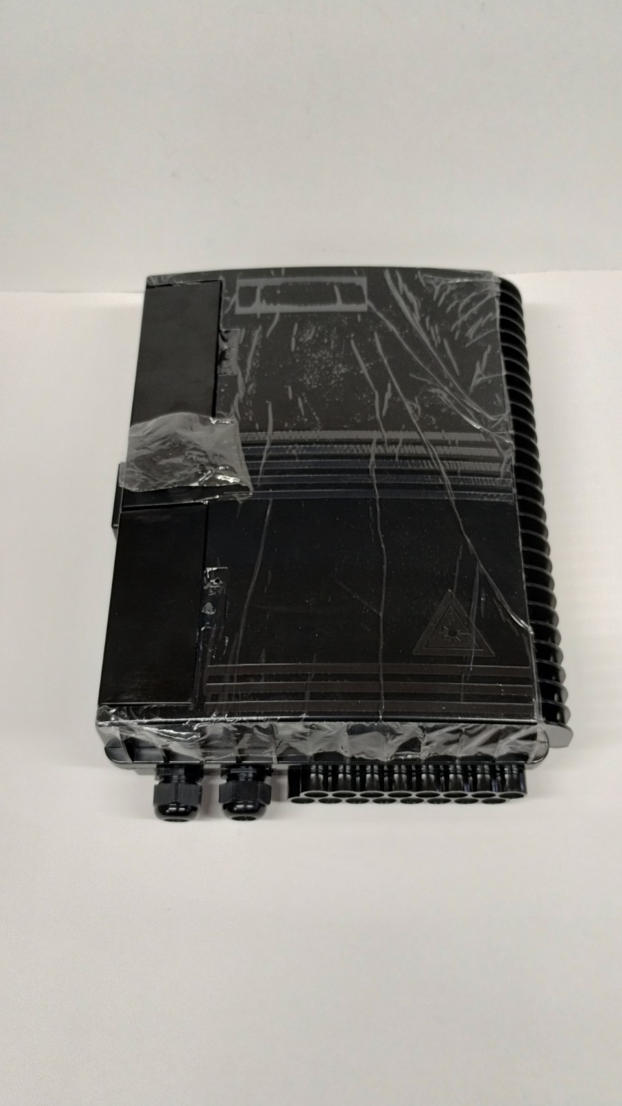 16-Port SC/APC FTTH Fiber Distribution Box with Mini 1×16 PLC Splitter Enclosure