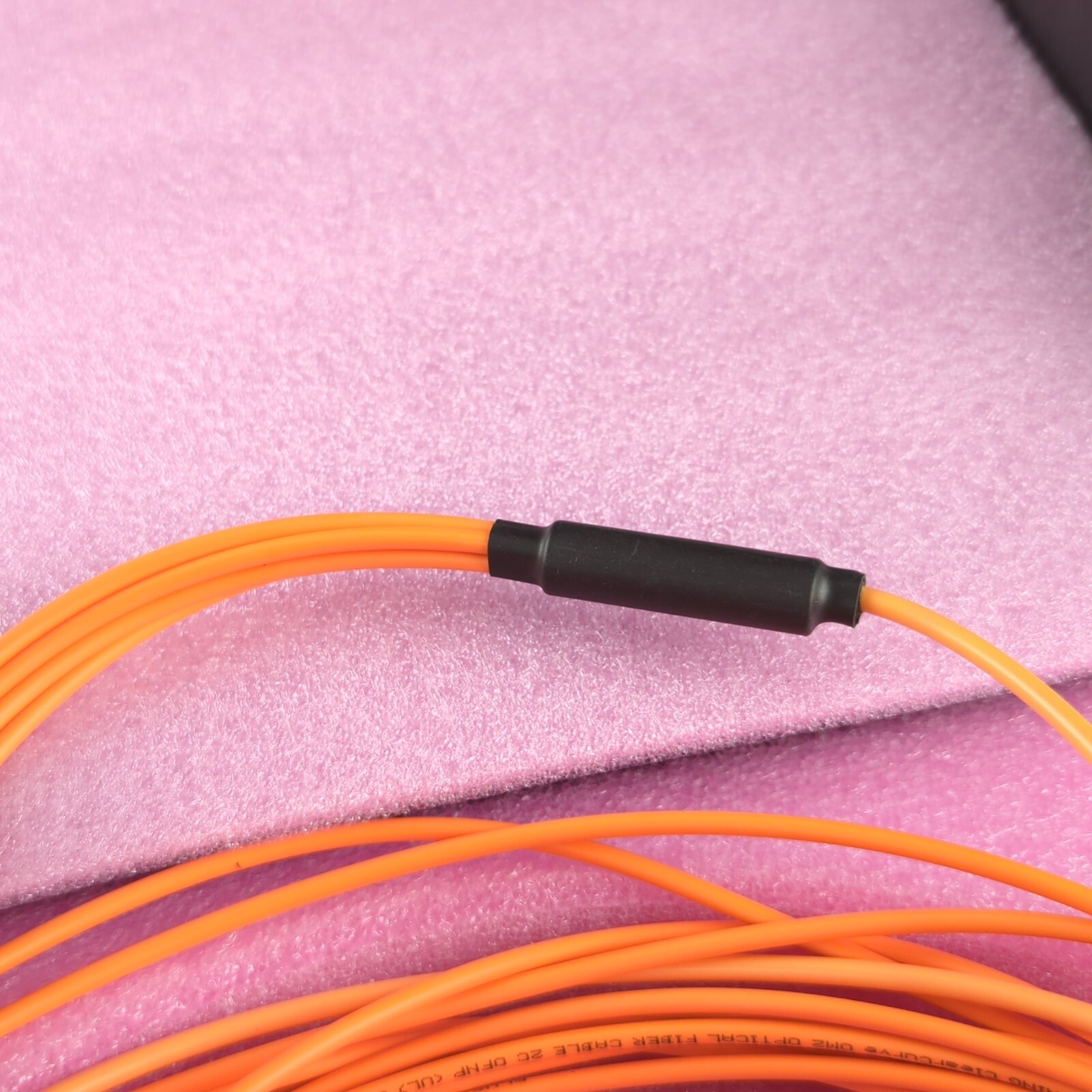 Coherent Finisar 4x10Gb/s QSFP-4xSFP+ 3m Breakout Active Optical Cable (AOC)