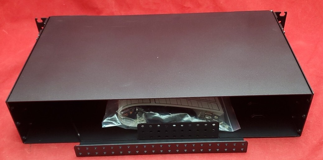 2U 19″ Rack Mounted Fiber Optic Enclosure Swing Out Type LGX-APP17-2X-2U