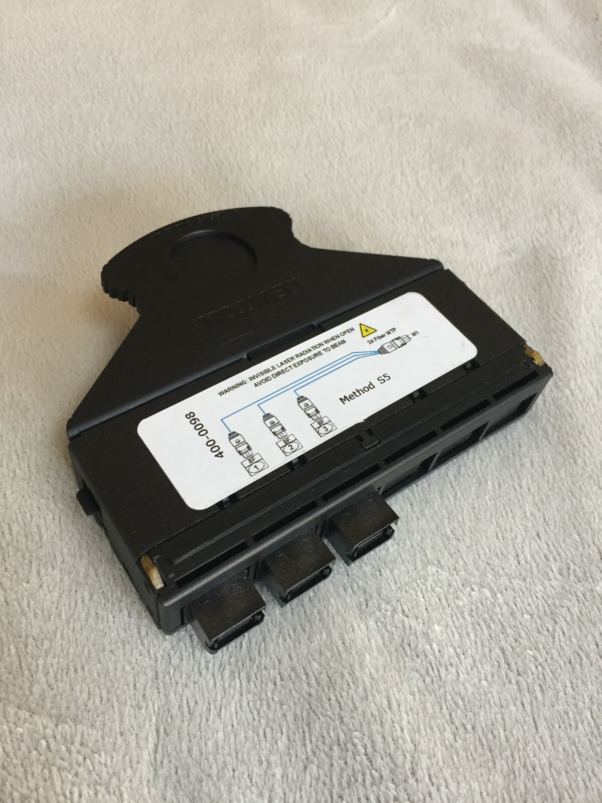 Leviton OM4 ex2XHD Unity Fiber Cassette 24 MTP male to MTP female splitter