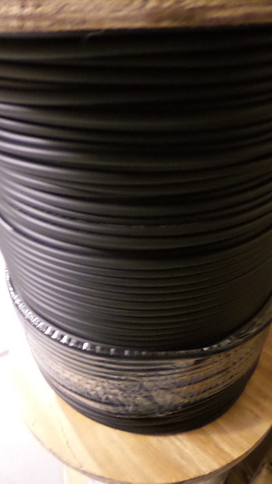Corning Fiber 006E8P-31131-29 6F SM TB I/O ALL-DIELECTRIC OFNP 1000 FT REEL