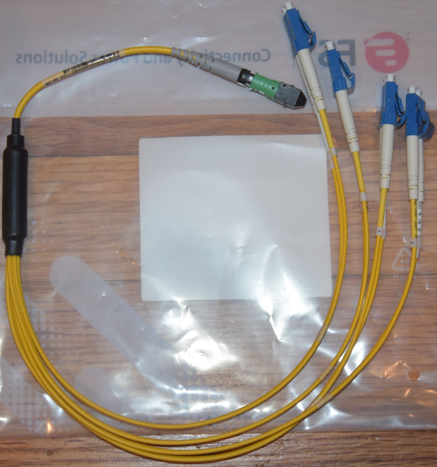 MTP 8 core F to 4x LC Fiber Optic Breakout Cable, Single Mode 0.5 Meter TESTED