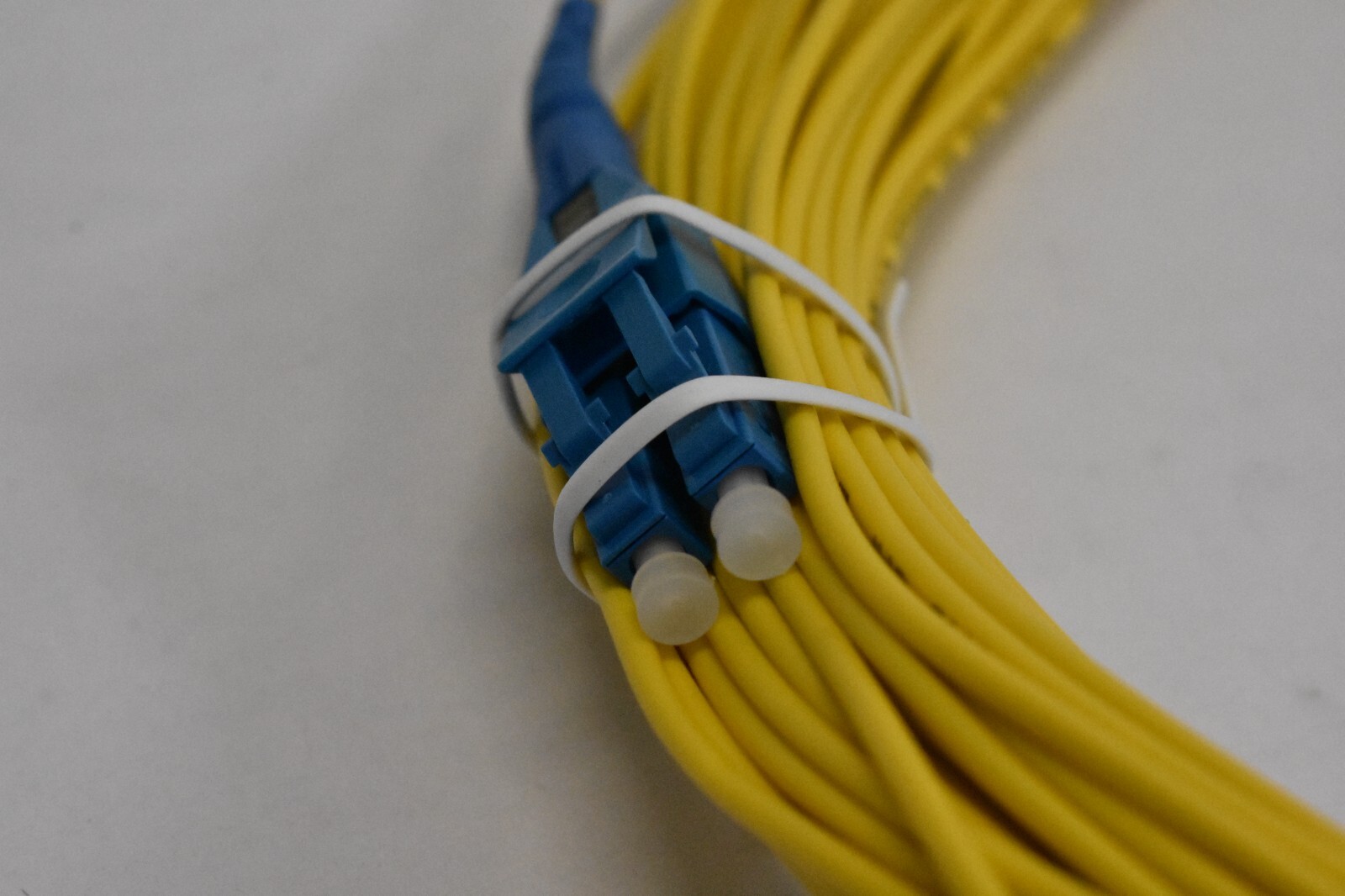 Duplex cb-fb-sm2lcu028 Os2 Single Mode PVC OFNR 2.0mm Fiber Optic Lot of 3