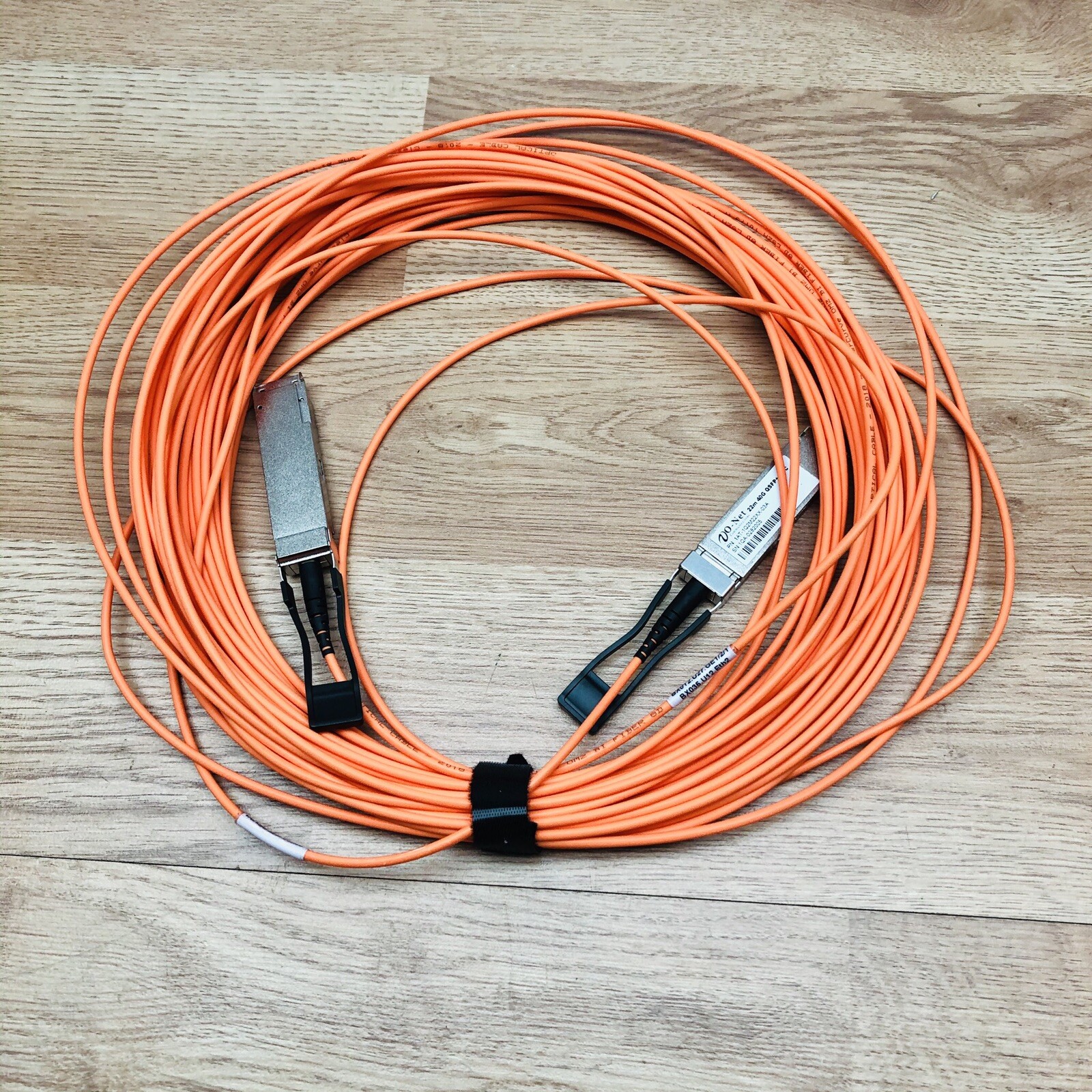 CISCO 22M40GQSFP tAOC ACTIVE OPTICAL 1AT-1Q2M22XX-03A-CABLE CLEAR CURVE