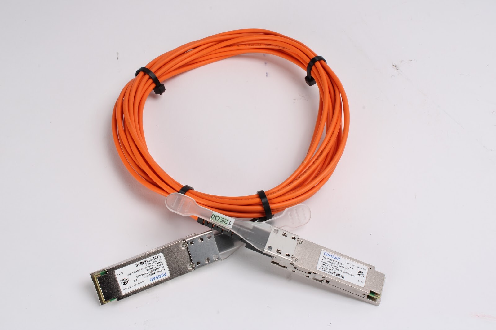 Finisar FCCN414QD3C05 4×14 GBPS Quadwire AOC QSFP+ Active Optical Cable