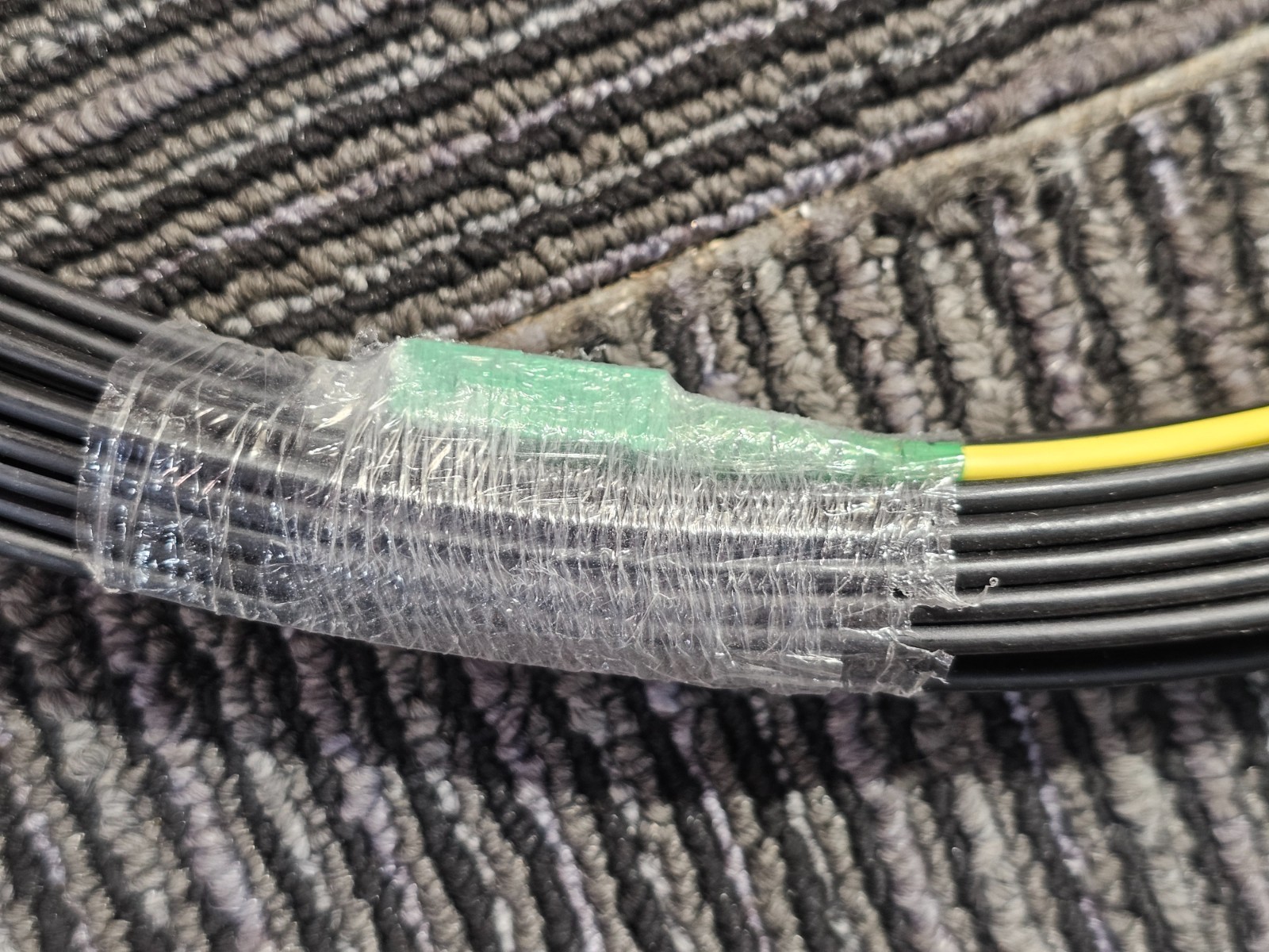 100FT Corning Fiber Optic Cable 434401EB4R2100F-P Black