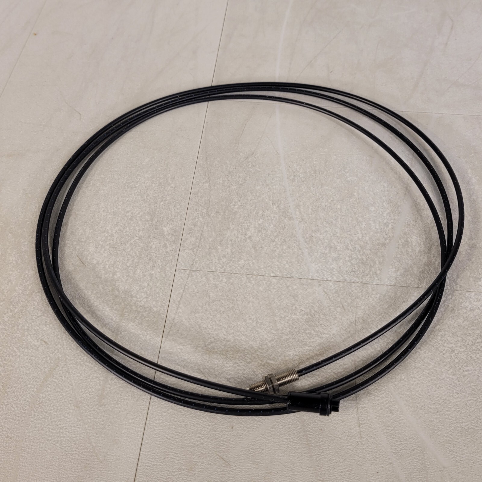 Super Eska Fiberoptic Cable Bifurcated 1 In To 2 Fiber Bundles 3m Length