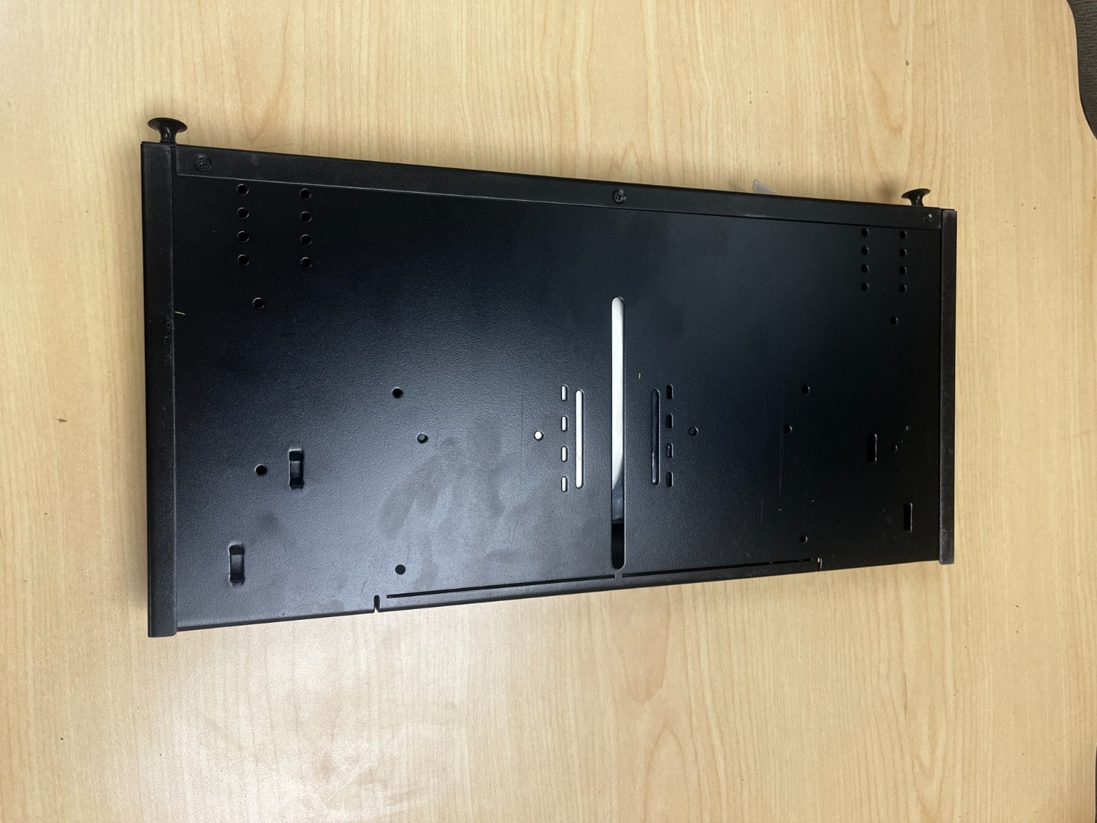 48 Port Rack Mount Fiber Splice Shelf, 1-Unit, WT Stud, With Tray. new open box