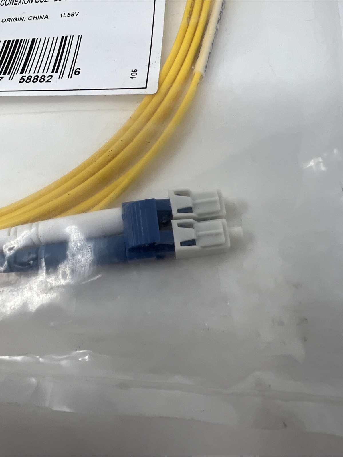 Leviton UPDLC-S02, 2 Meter, OFNR Duplex LC-LC Fiber Patch Cord Singlemode (OS2)