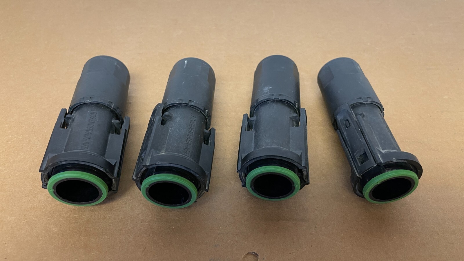 Rosenberger Fiber Enclosure 2.0 RFE FIBER OPTIC MA 98A1 Pack of 4, Used