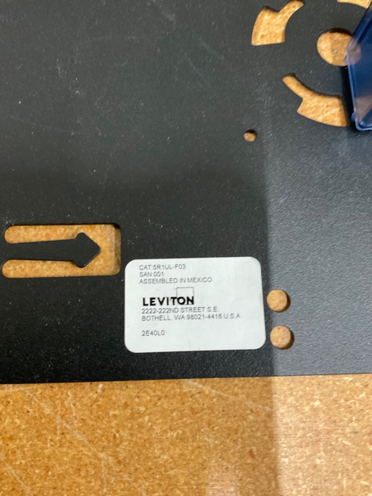 Leviton Fiber Enclosure 5R1UL-F03 1-Unit 3slots w/ 3 MTP Breakaway Modules