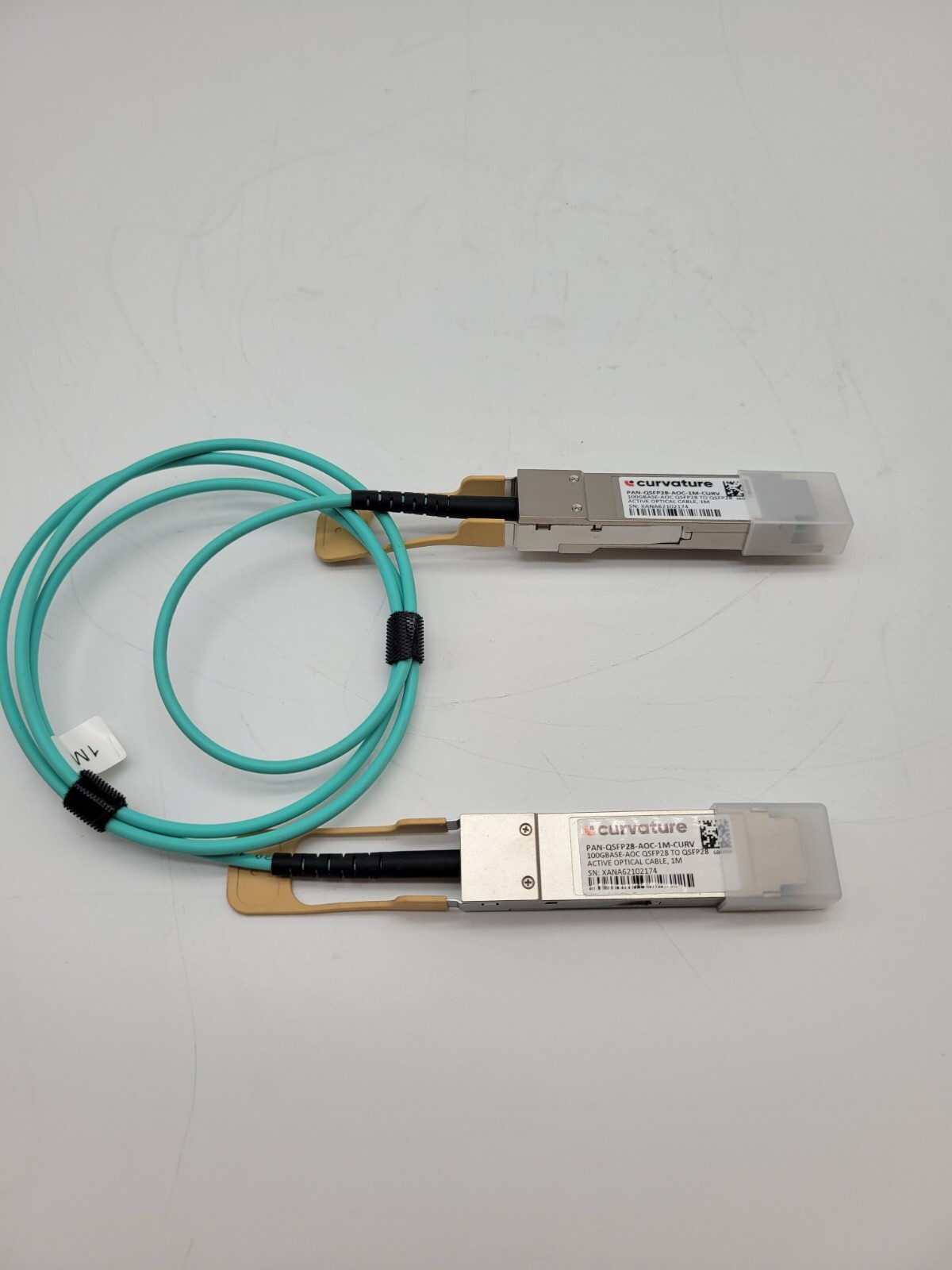 Curvature 6 Active Optical Cable 100Gbase-AOC. QSFP28 to QSFP28 1 meter length