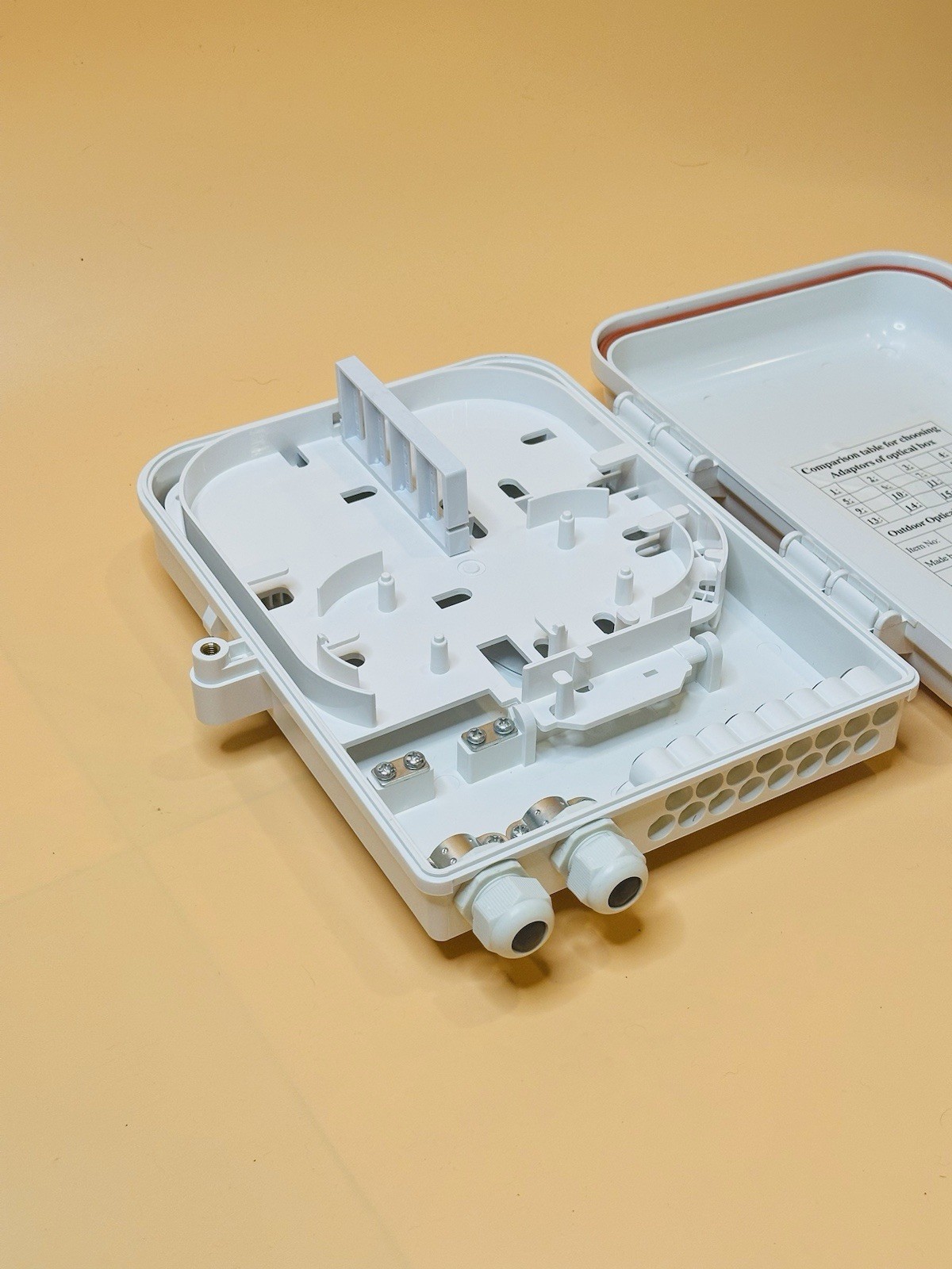 16 Core Outdoor Fiber Optic Distribution Box FDB Wall Mount FTTH Enclosure