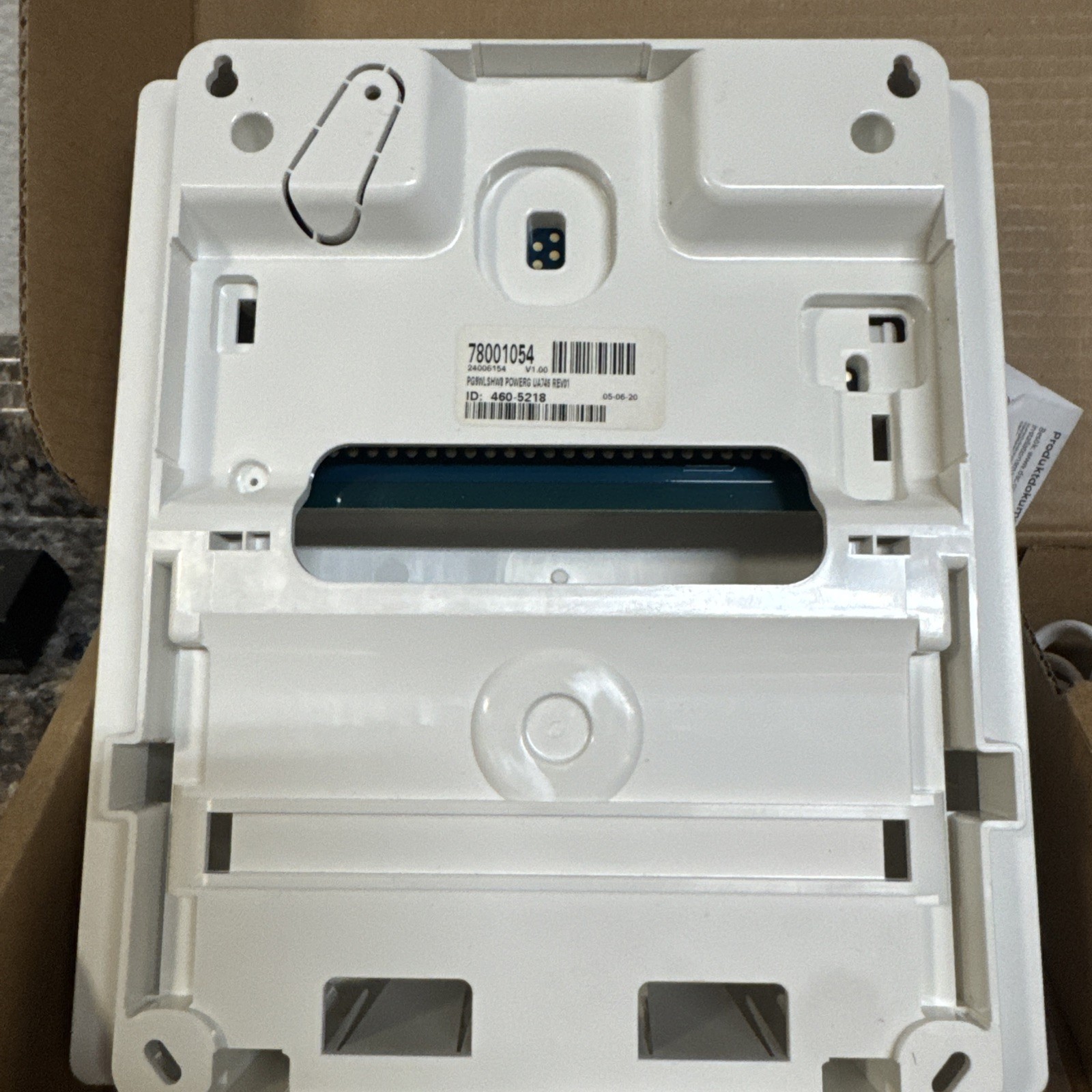 Tyco (DSC) PGxWLSHW8 PowerG wired-to-wireless converter and expansion module
